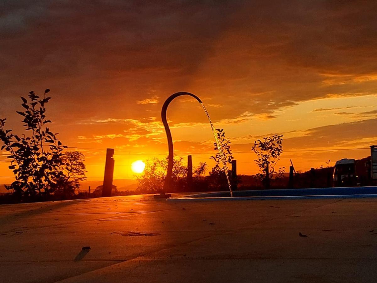 Pousada O Canto Da Seriema Nobres Buitenkant foto